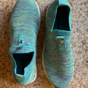 AK Anne Klein Turquoise slip-on sneakers, Size 6.5